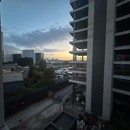マンチェスターSalford Quaysアパートメント エクステリア 写真